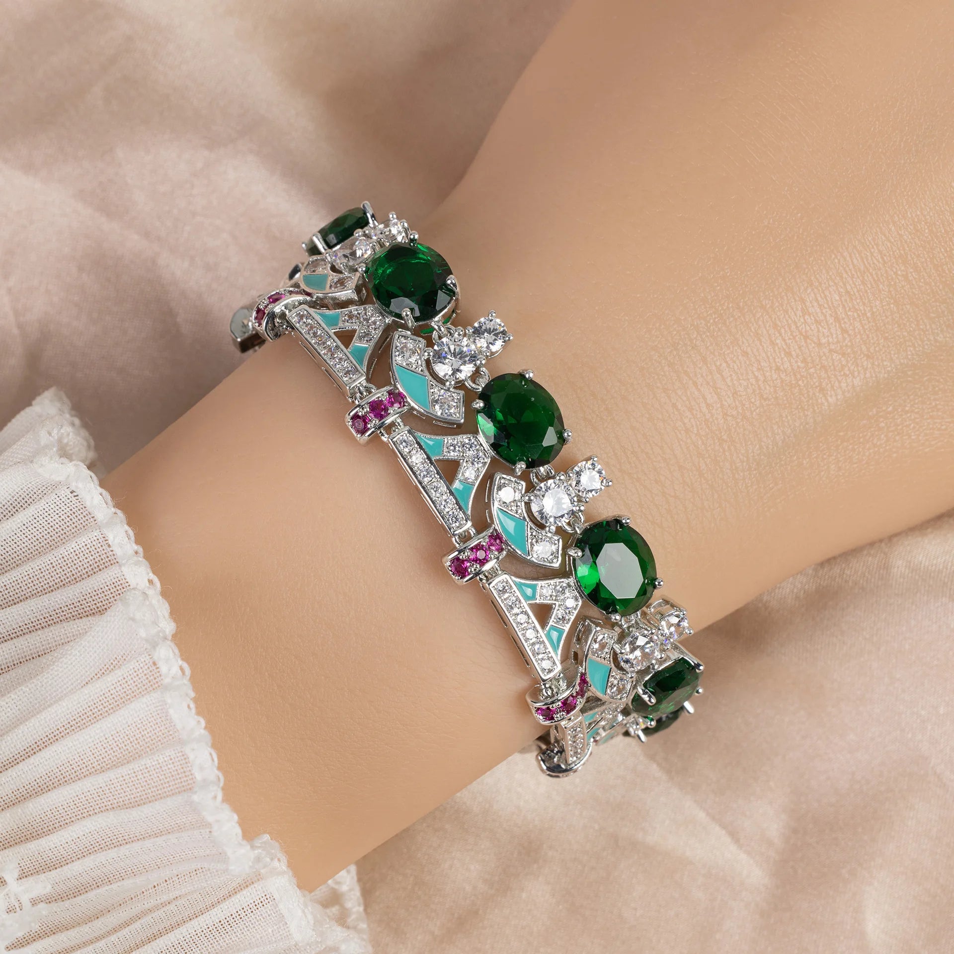 Women's Pink Zircon Geometric Clasp Bracelet Fashi