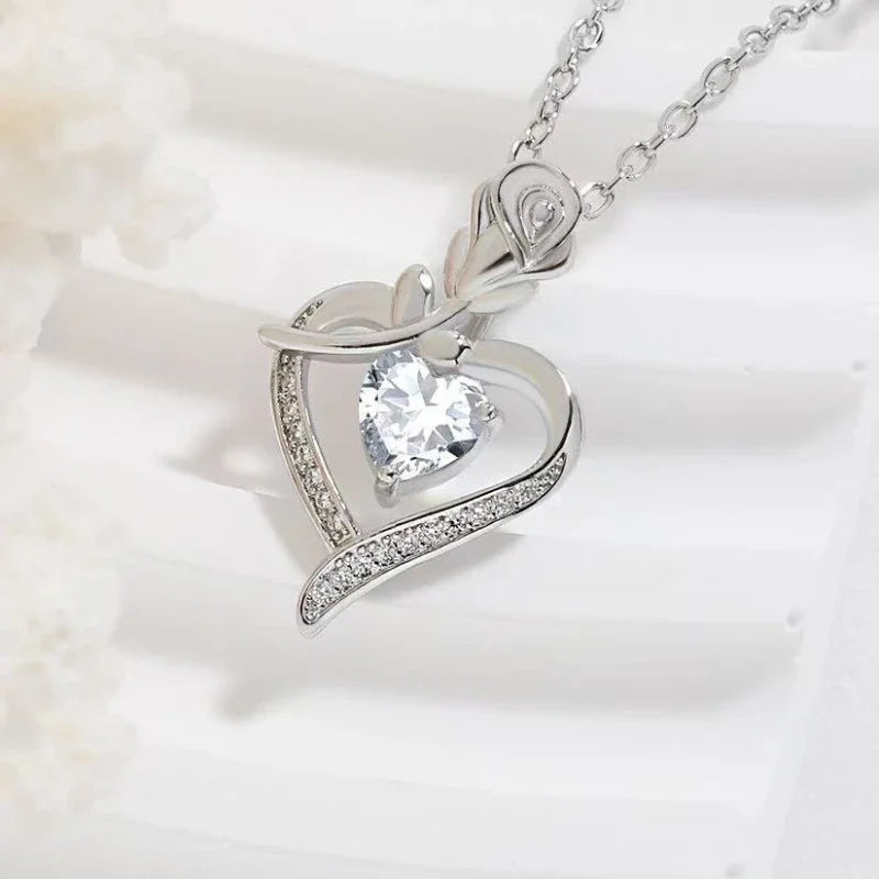 Elegant Style Heart shaped Pendant Necklace Hollow - YD1185-2 / United States