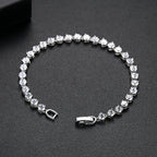 Luoteemi Silver Color 3 Prong Round Cubic Zirconia