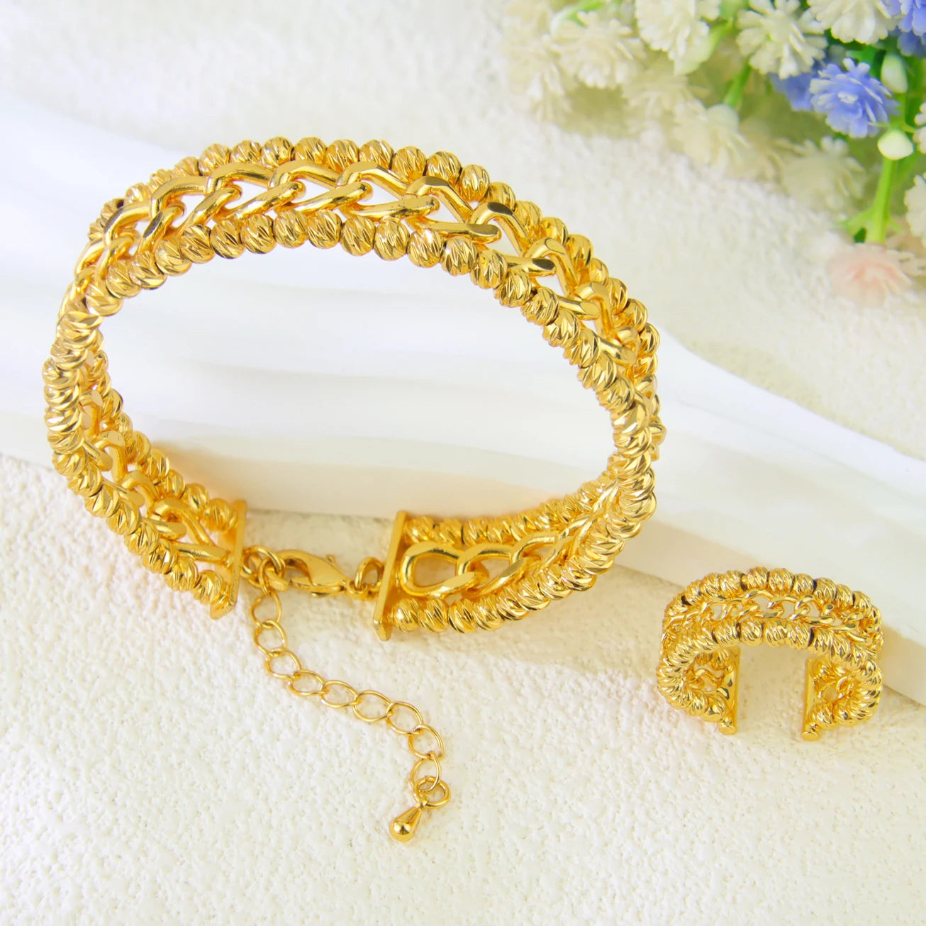 Luxuriöses arabisches Armband-Ring-Set in Goldfarbe