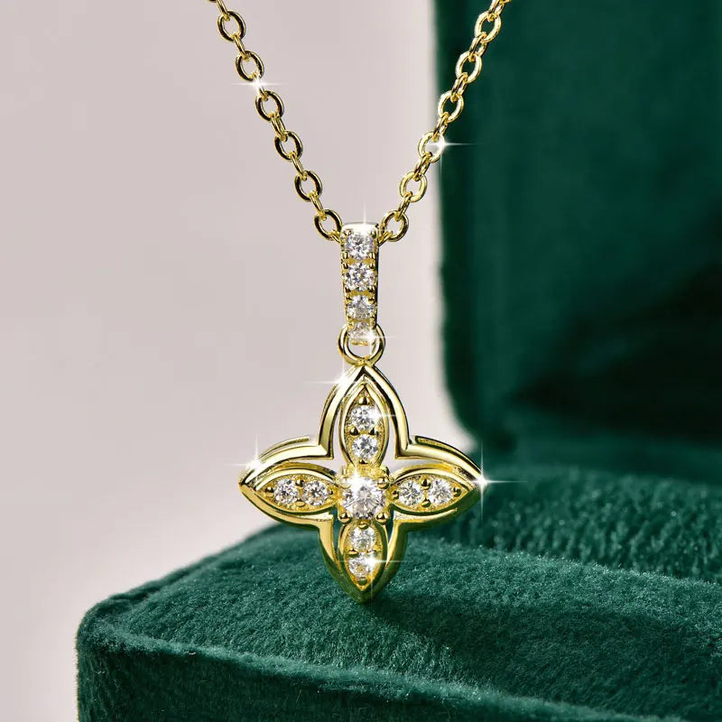 Lnngy Luxury Shiny Four-Leaf Flower Pendant Necklace
