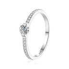 NeeTim 0.3ct 4mm D VVS1 Moissanite Rings