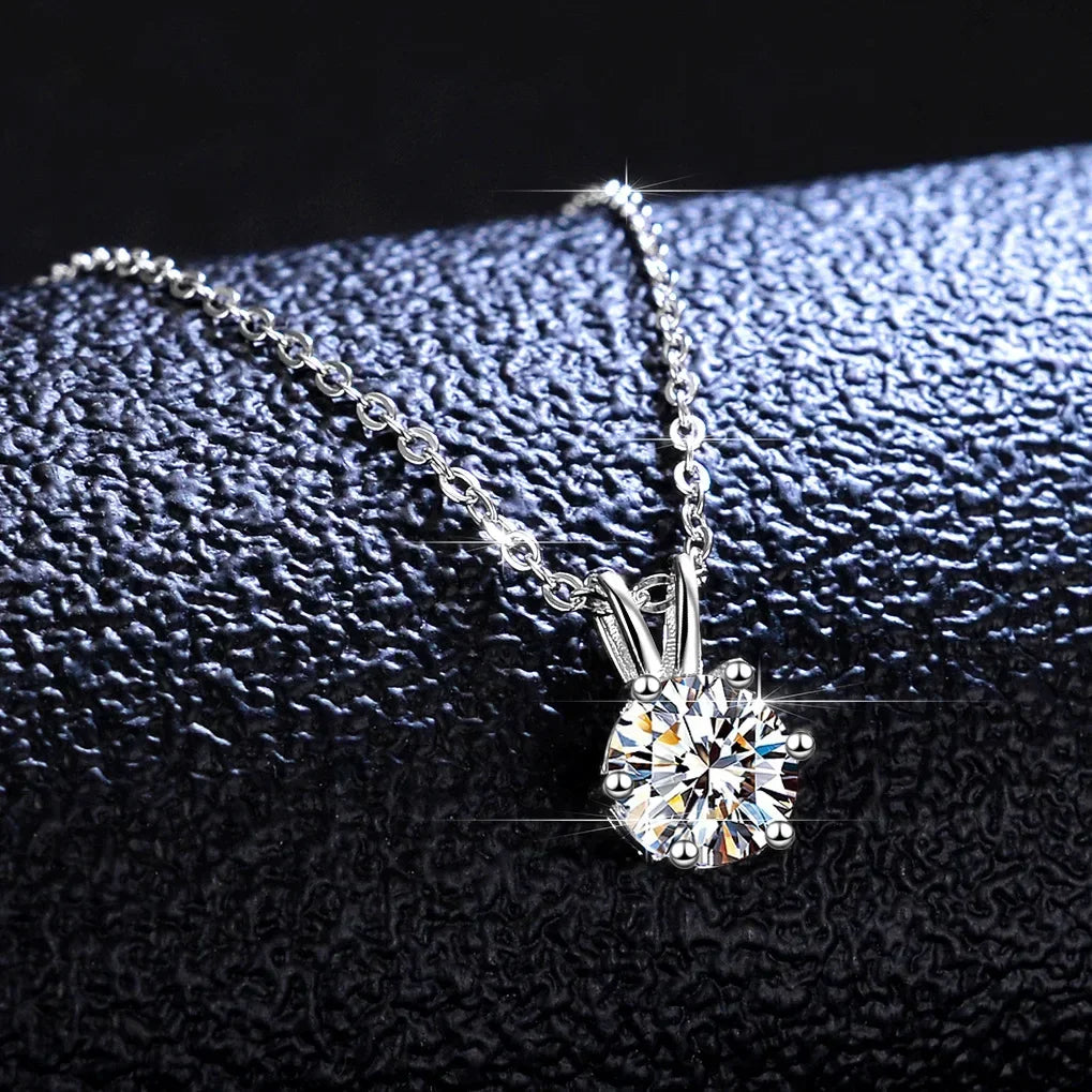 Luxury Platinum Pt950 Pendants Moissanite Diamond