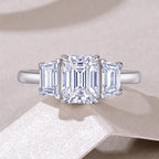 Bague en moissanite taille émeraude 6x8 MM 2,0 carats brillante