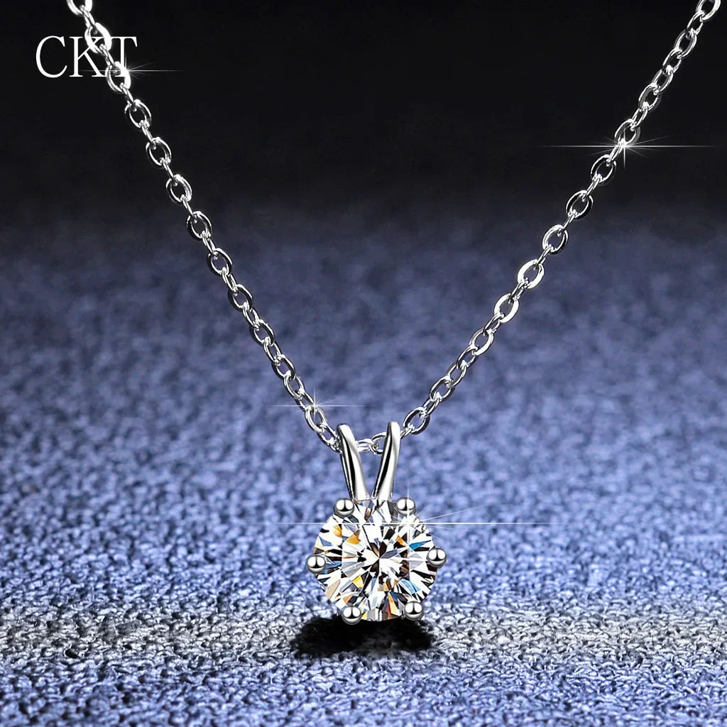 Luxury Platinum Pt950 Pendants Moissanite Diamond