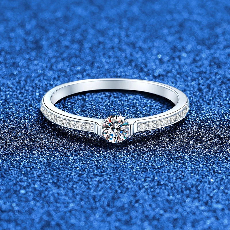 NeeTim 0.3ct 4mm D VVS1 Moissanite Rings