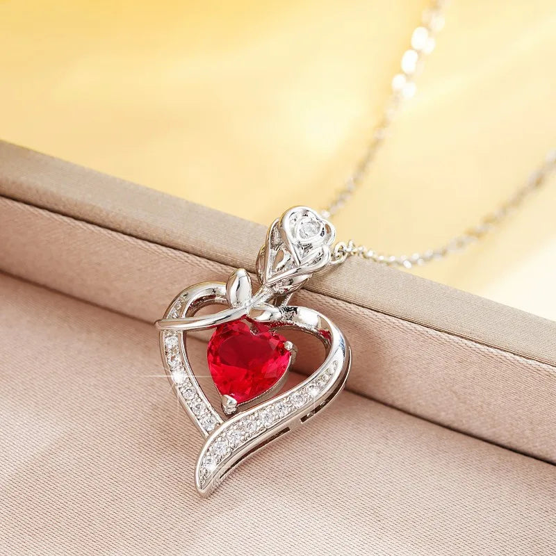 Elegant Style Heart shaped Pendant Necklace Hollow