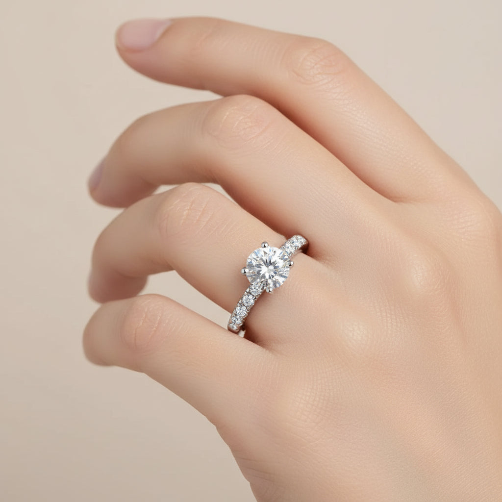 Cbtb Exquisite D Colur 1-3 Carat Moissanite Four Claw