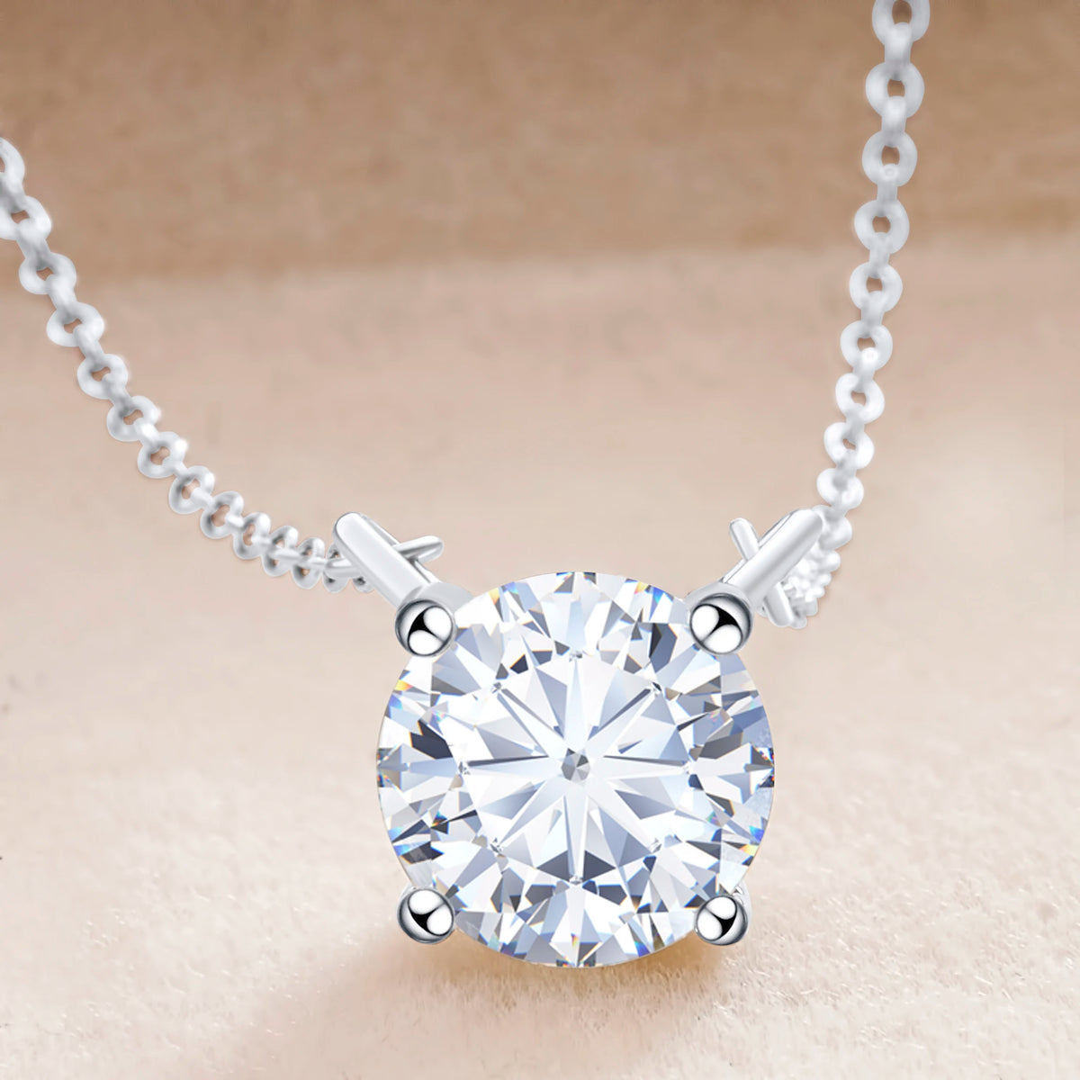Moissanite Dia 6.5mm 0.5-5CT Woman Pendant Sier