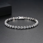 Luoteemi Silver Color 3 Prong Round Cubic Zirconia