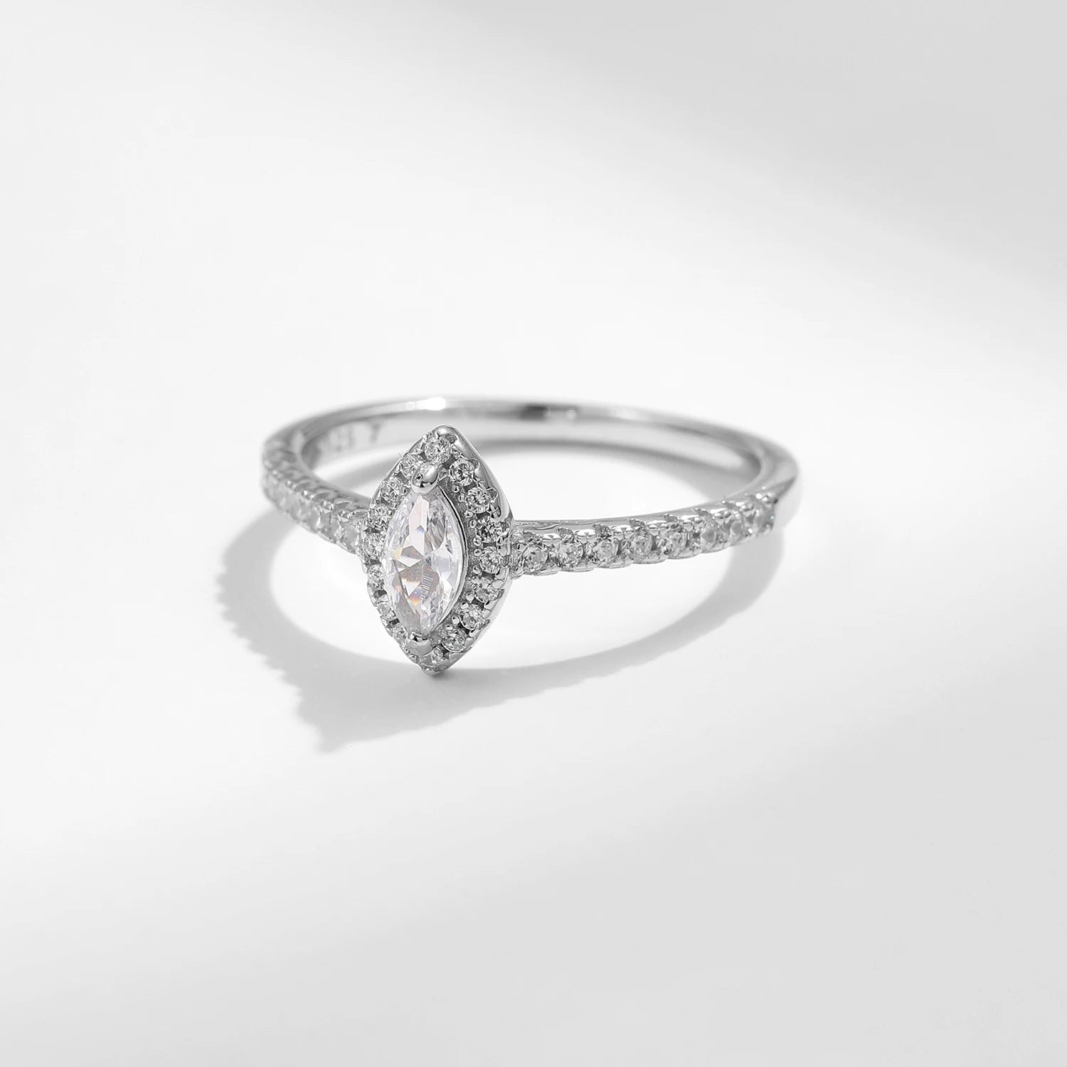MODIAN Exquisite Luxury Marquise Cut CZ Ring 925