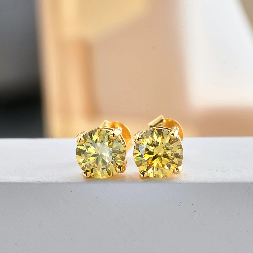 JoyceJelly Four Prong 2-4ct VVS D Color Moissanite