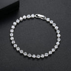 Luoteemi Silver Color 3 Prong Round Cubic Zirconia
