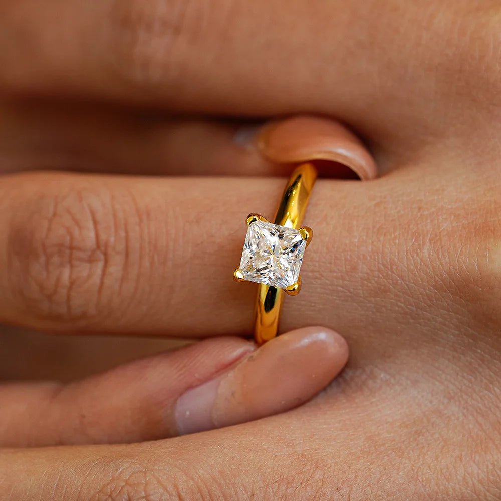 Lumira Princess Square 100% 18K Gold Ring Band