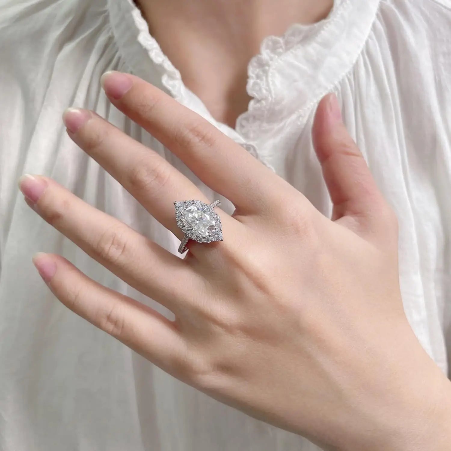 2.5ct Oval Moissanite Wedding Rings 7x10MM with