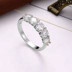 18 Karat Weißgoldringe Platin PT950 Moissanit