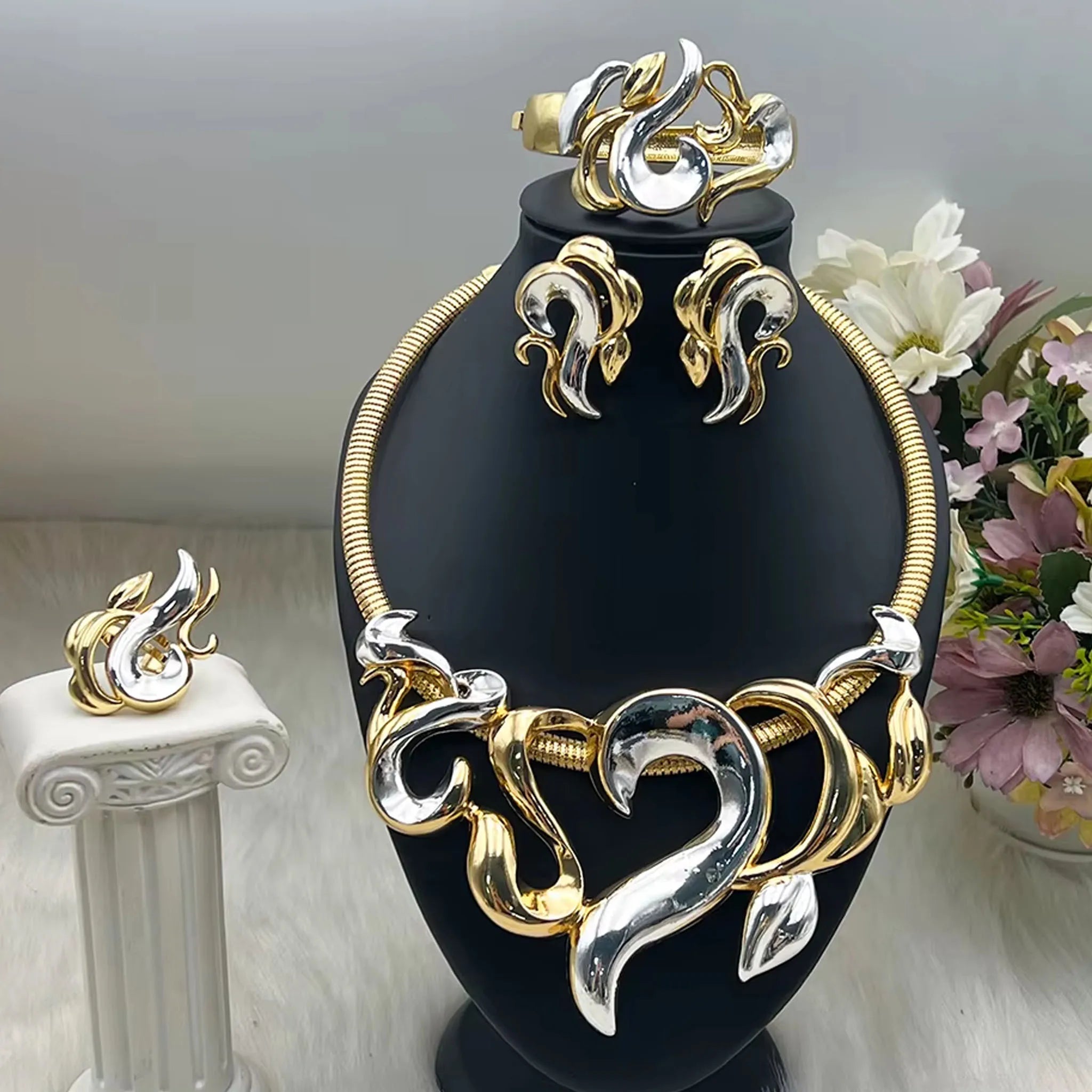 Luxury Jewelry Sets For Women Gold Color Earrings.