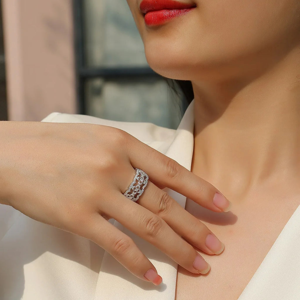 Cosfix Women Full Moissanite Ring s925 Silver