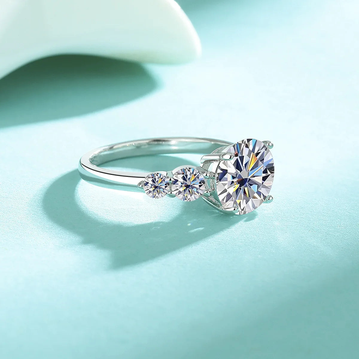 A 925 silver 3.8 carat moissanite ring, fashionabl