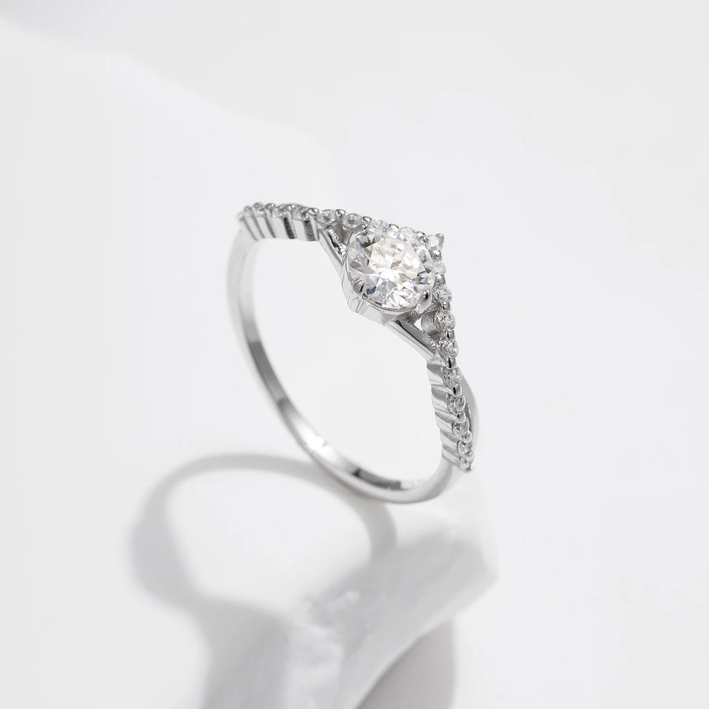 MODIAN Crown D Color Moissanite Ring Delicate Lab