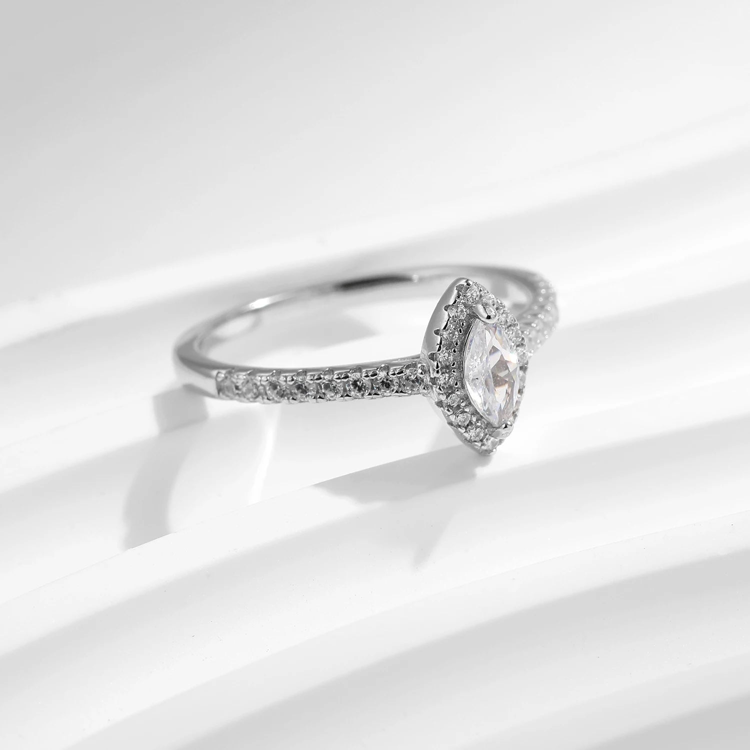MODIAN Exquisite Luxury Marquise Cut CZ Ring 925