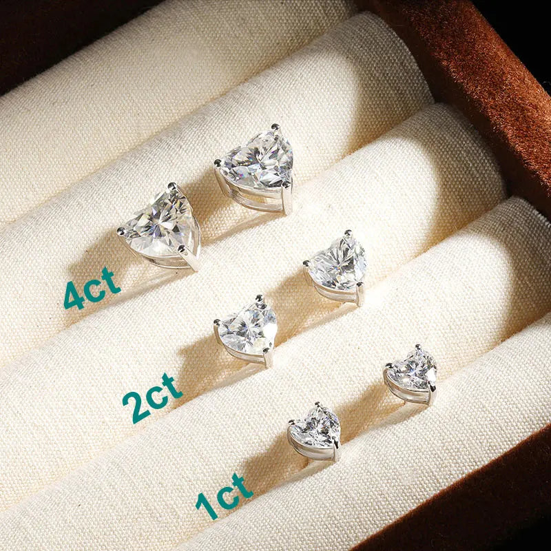 KNOBSPIN D VVS1 Heart Moissanite Earrings