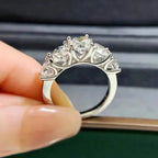 Super-Luxuriöser 18K Weißgoldring mit Funkelnder Einlage