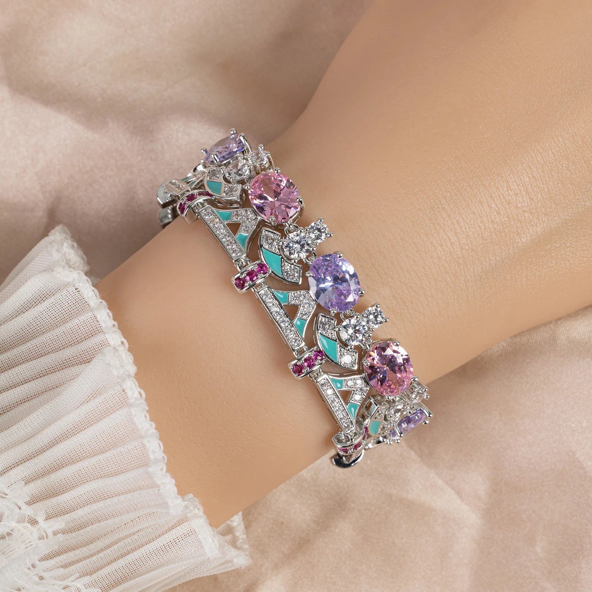 Women's Pink Zircon Geometric Clasp Bracelet Fashi