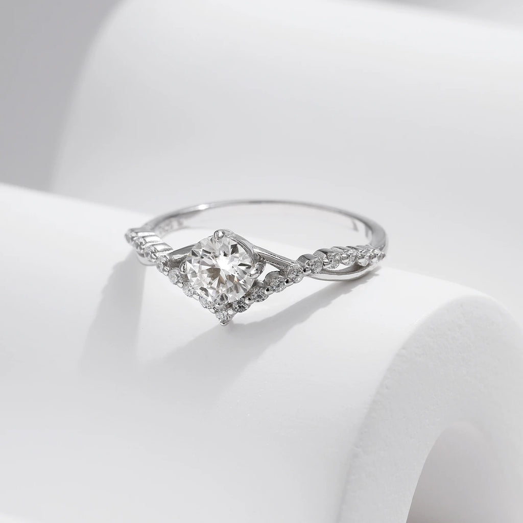 MODIAN Crown D Color Moissanite Ring Delicate Lab