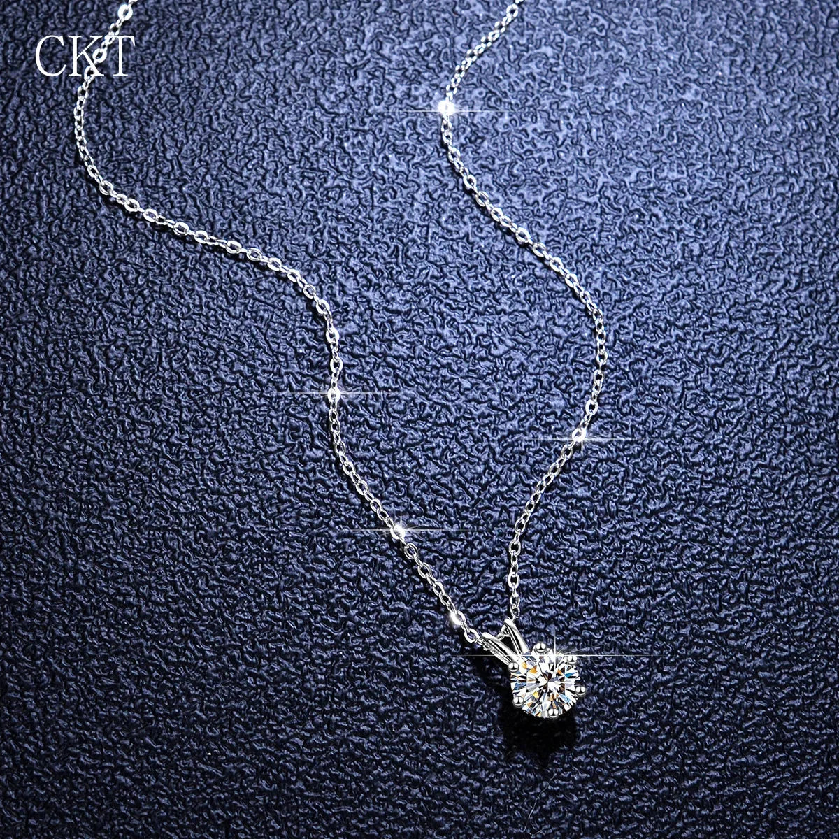 Luxury Platinum Pt950 Pendants Moissanite Diamond